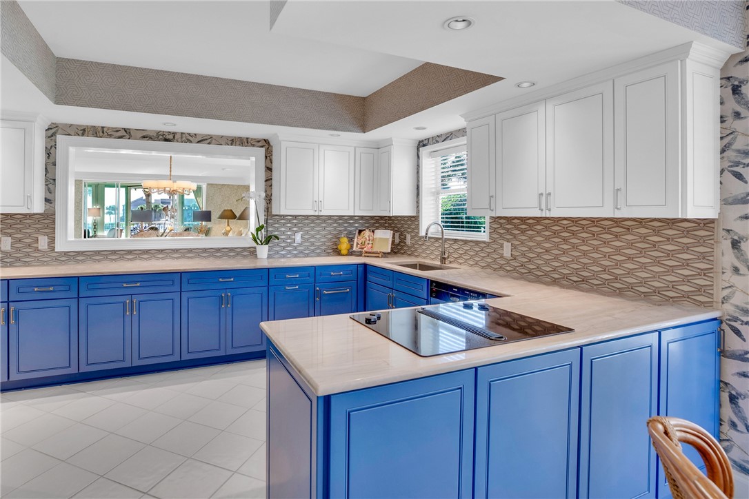 1903 Bay Road, Unit 205 Vero Beach, FL 32963 - Photo 6 of 36