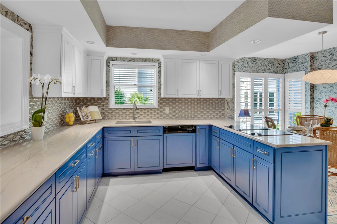 1903 Bay Road, Unit 205 Vero Beach, FL 32963 - Photo 7 of 36