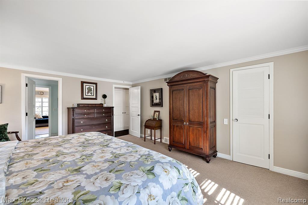 110 Denbar Road Bloomfield Hills, MI 48304 - Photo 23 of 37