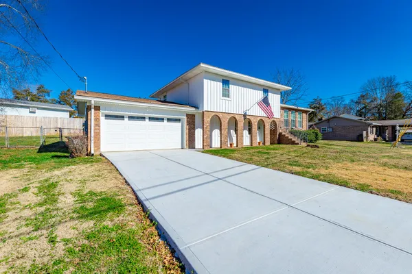 $339,900 | 1112 Park Forrest Drive, Fort Oglethorpe, GA 30742