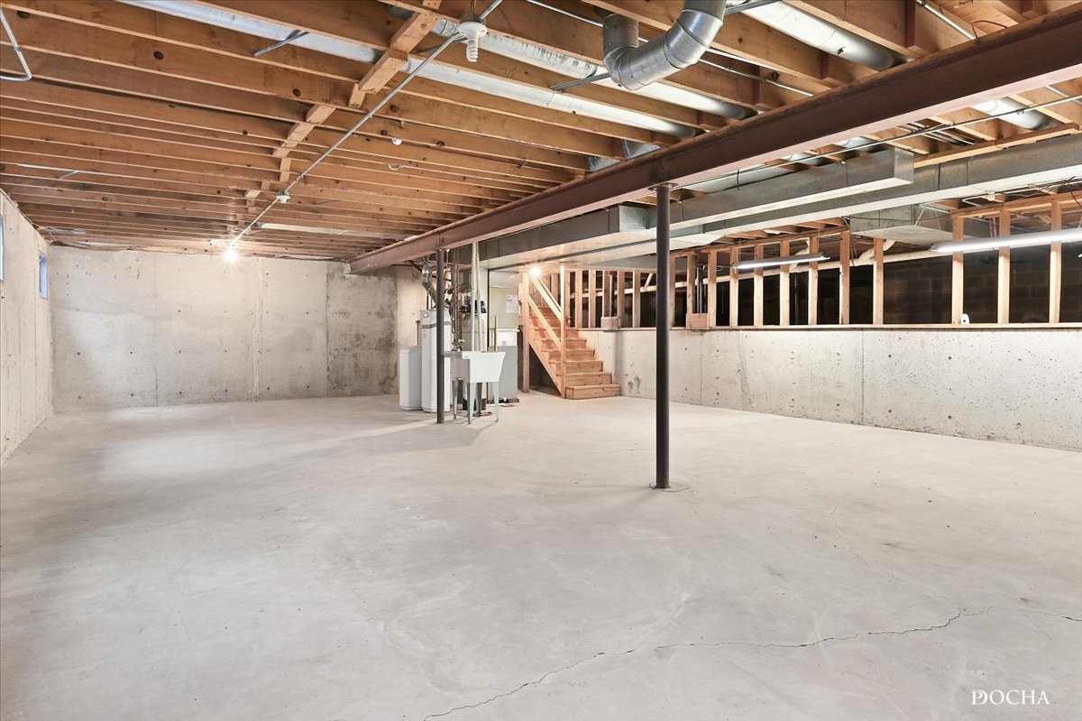 9638 Book Road Naperville, IL 60564 - Photo 37 of 44 a view of an empty room