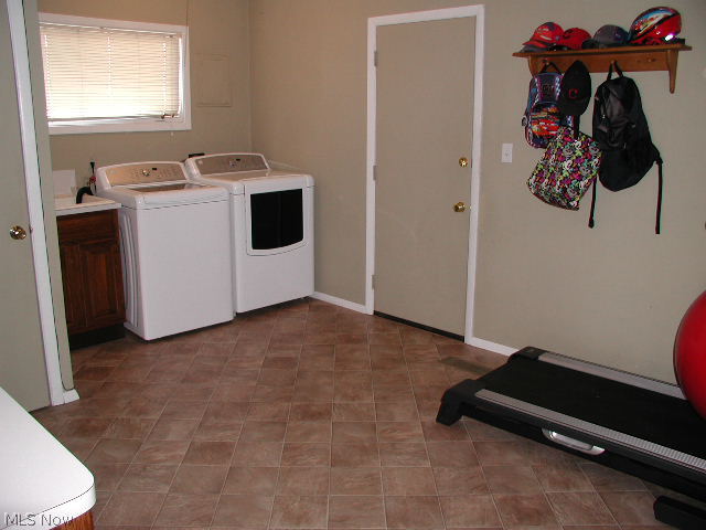 6460 Elmdale Road Cleveland, OH 44130 - Photo 12 of 25