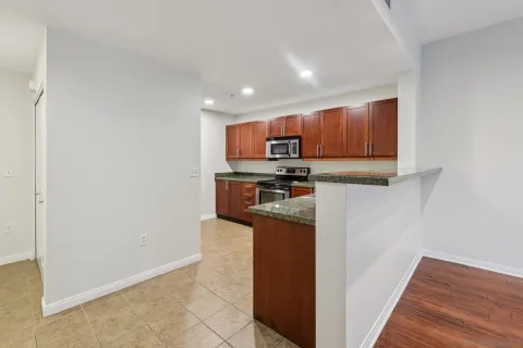 $459,900 | 206 Park Boulevard, Unit 307, San Diego, CA 92101