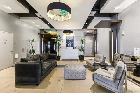 $459,900 | 206 Park Boulevard, Unit 307, San Diego, CA 92101