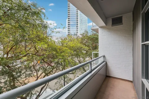 $469,900 | 206 Park Boulevard, Unit 307, San Diego, CA 92101