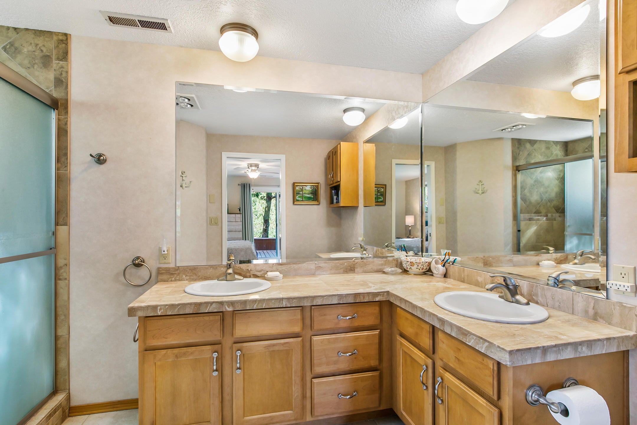 20460 Mainline Road Bend, OR 97702 - Photo 15 of 27 2020_08_05_20460_mainline-26