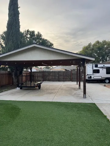 $389,000 | 698 West Donner Avenue, Clovis, CA 93612