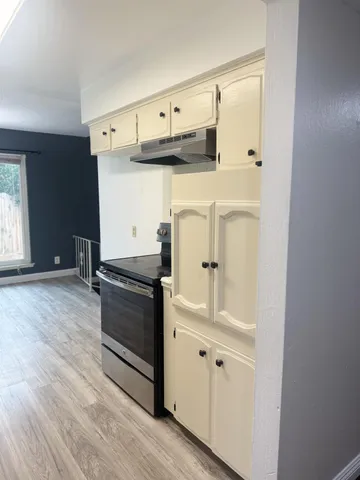 $389,000 | 698 West Donner Avenue, Clovis, CA 93612