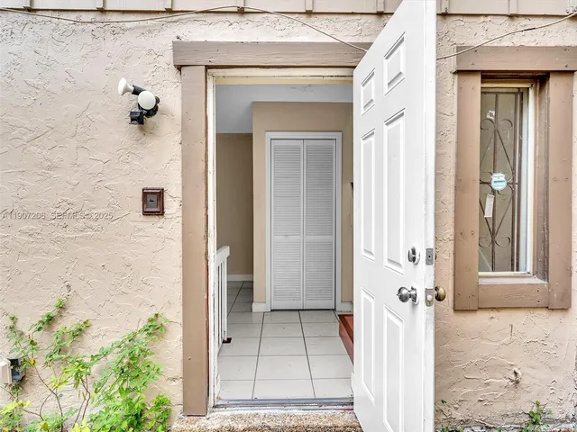 $1,950 | 5710 Northwest 21st Street, Unit 36B, Lauderhill, FL 33313