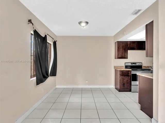 $1,950 | 5710 Northwest 21st Street, Unit 36B, Lauderhill, FL 33313