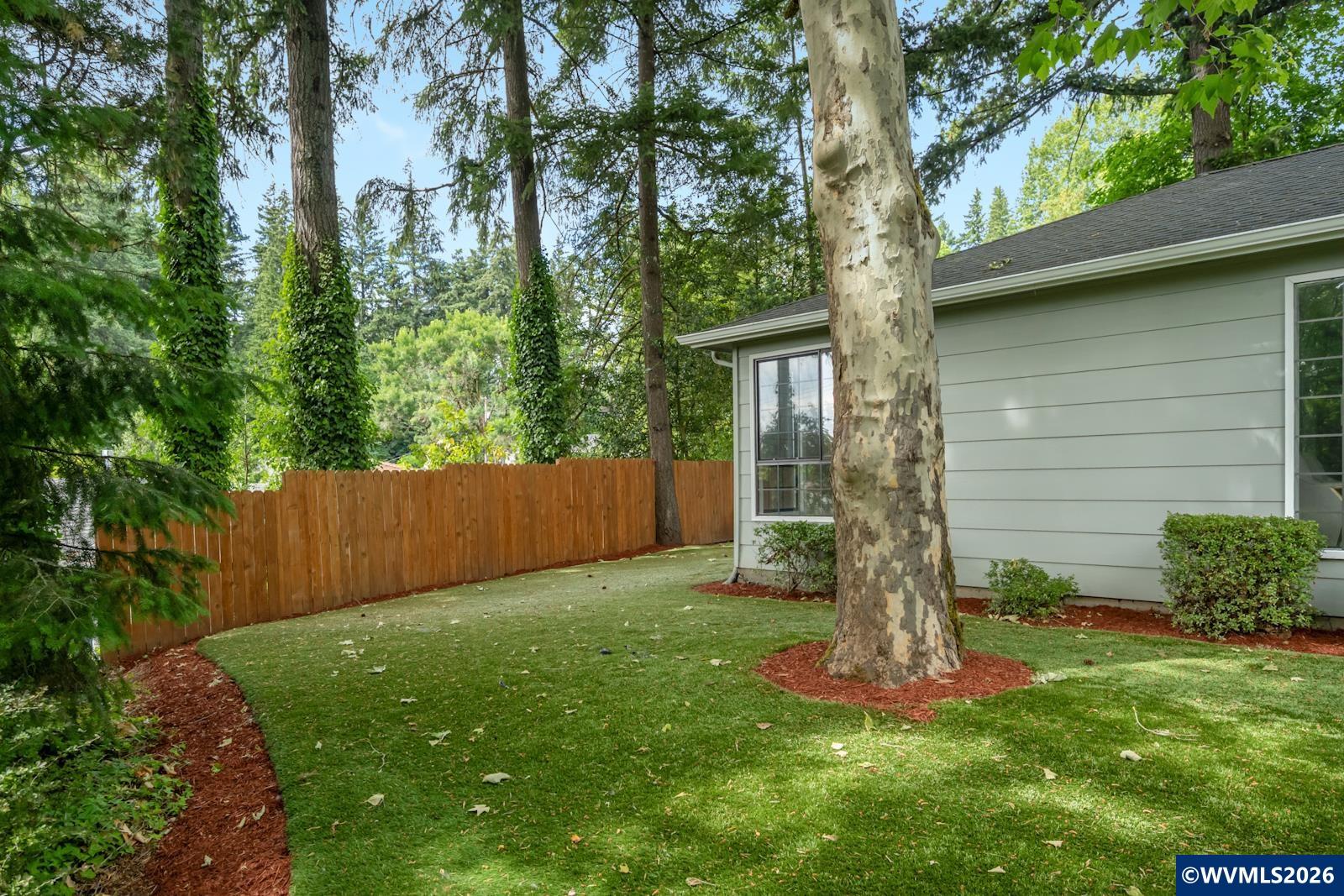 10165 Southwest Walker Road Beaverton, OR 97005 - Photo 3 of 35