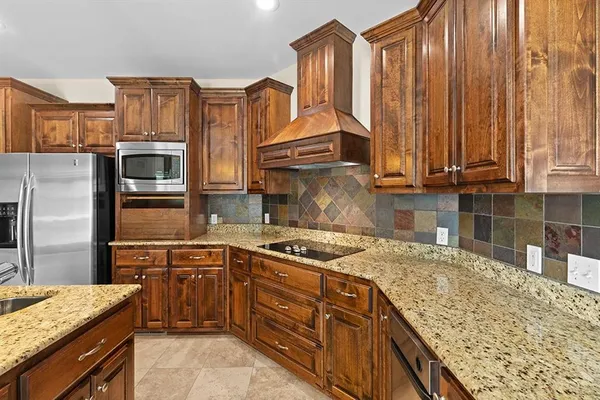 $520,000 | 110 Crestwood Estates, Pittsburg, KS 66762