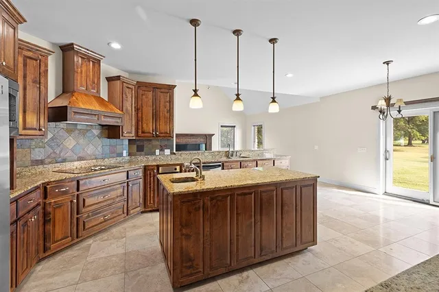 $560,000 | 110 Crestwood Estates, Pittsburg, KS 66762