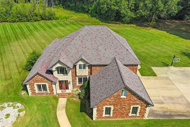 $560,000 | 110 Crestwood Estates, Pittsburg, KS 66762