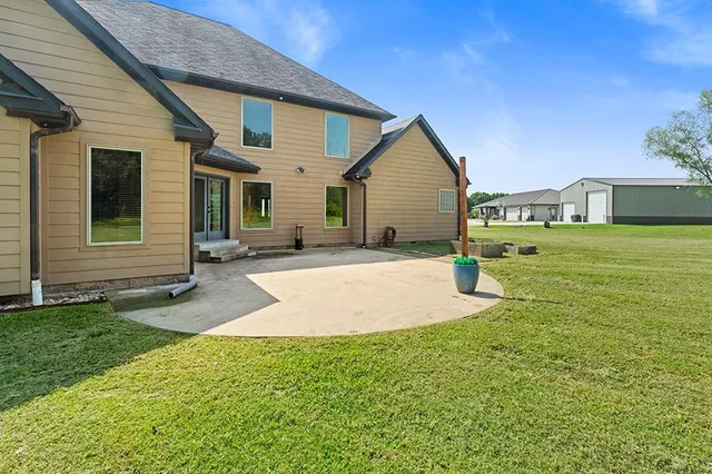 $560,000 | 110 Crestwood Estates, Pittsburg, KS 66762