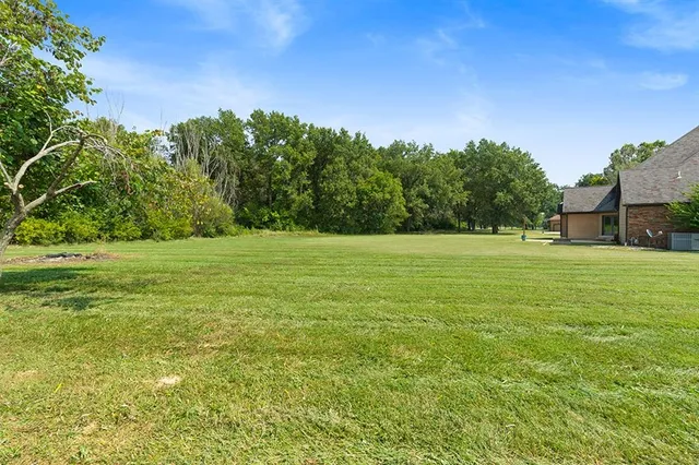 $560,000 | 110 Crestwood Estates, Pittsburg, KS 66762