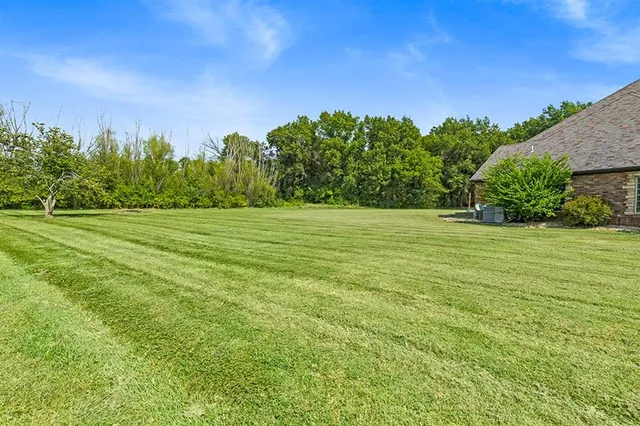 $560,000 | 110 Crestwood Estates, Pittsburg, KS 66762