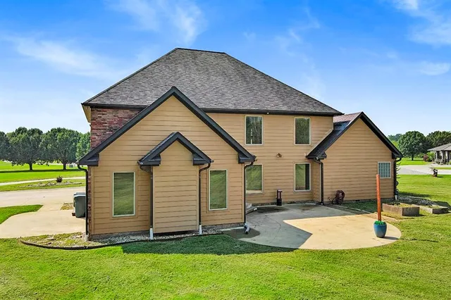 $560,000 | 110 Crestwood Estates, Pittsburg, KS 66762