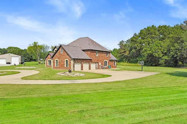 $560,000 | 110 Crestwood Estates, Pittsburg, KS 66762