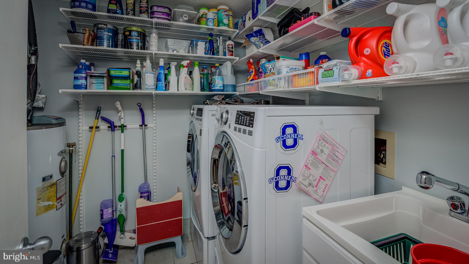 2318 Glade Bank Way Reston, VA 20191 - Photo 13 of 32 Large laundry room with utility sink.
