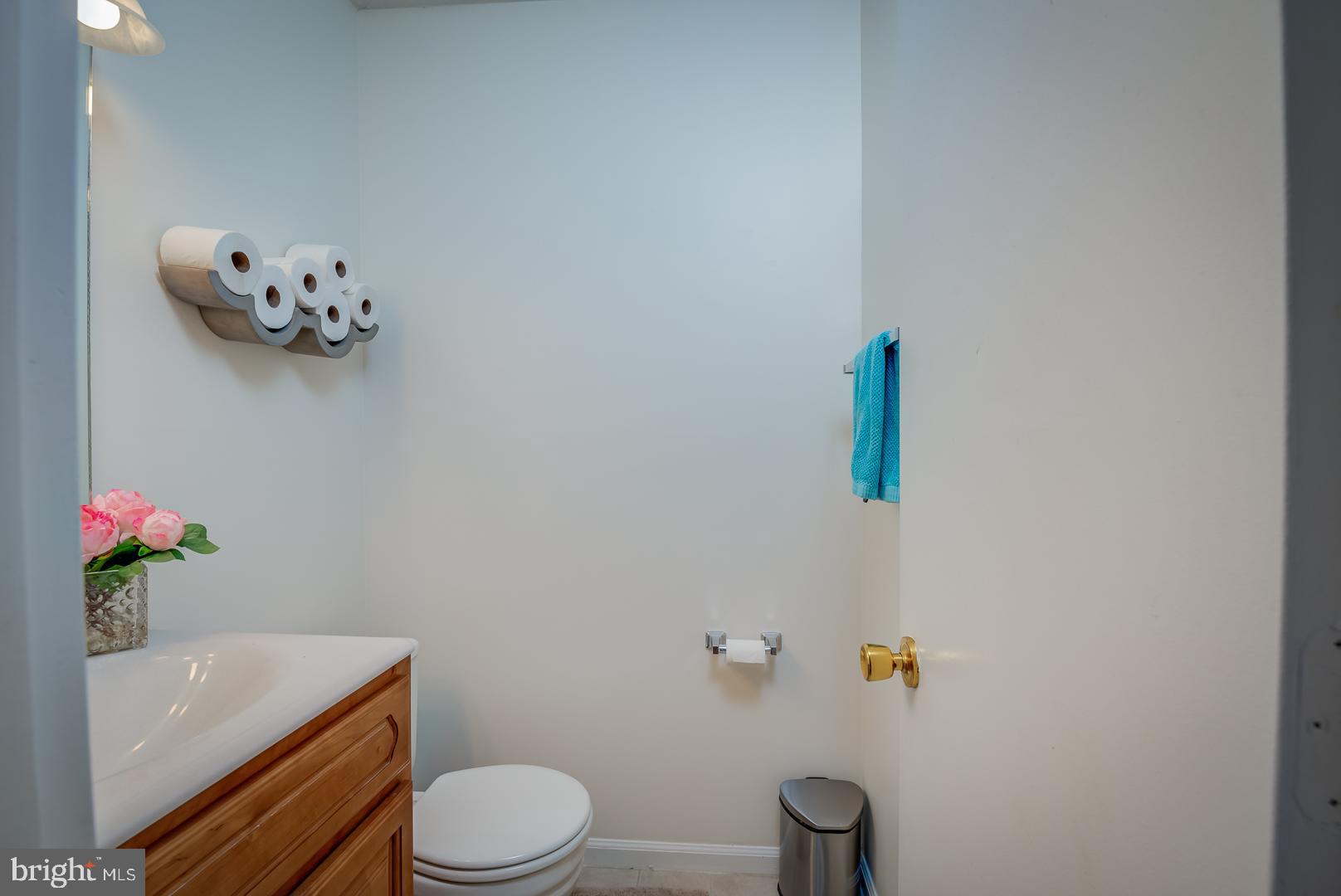 2318 Glade Bank Way Reston, VA 20191 - Photo 14 of 32