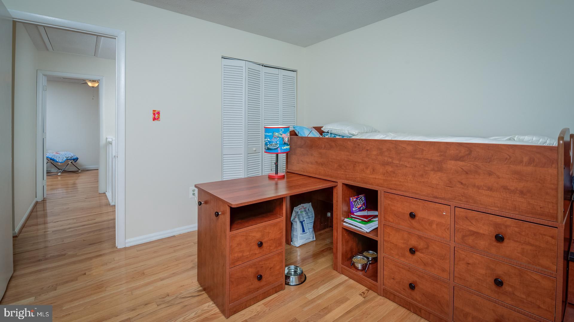 2318 Glade Bank Way Reston, VA 20191 - Photo 17 of 32