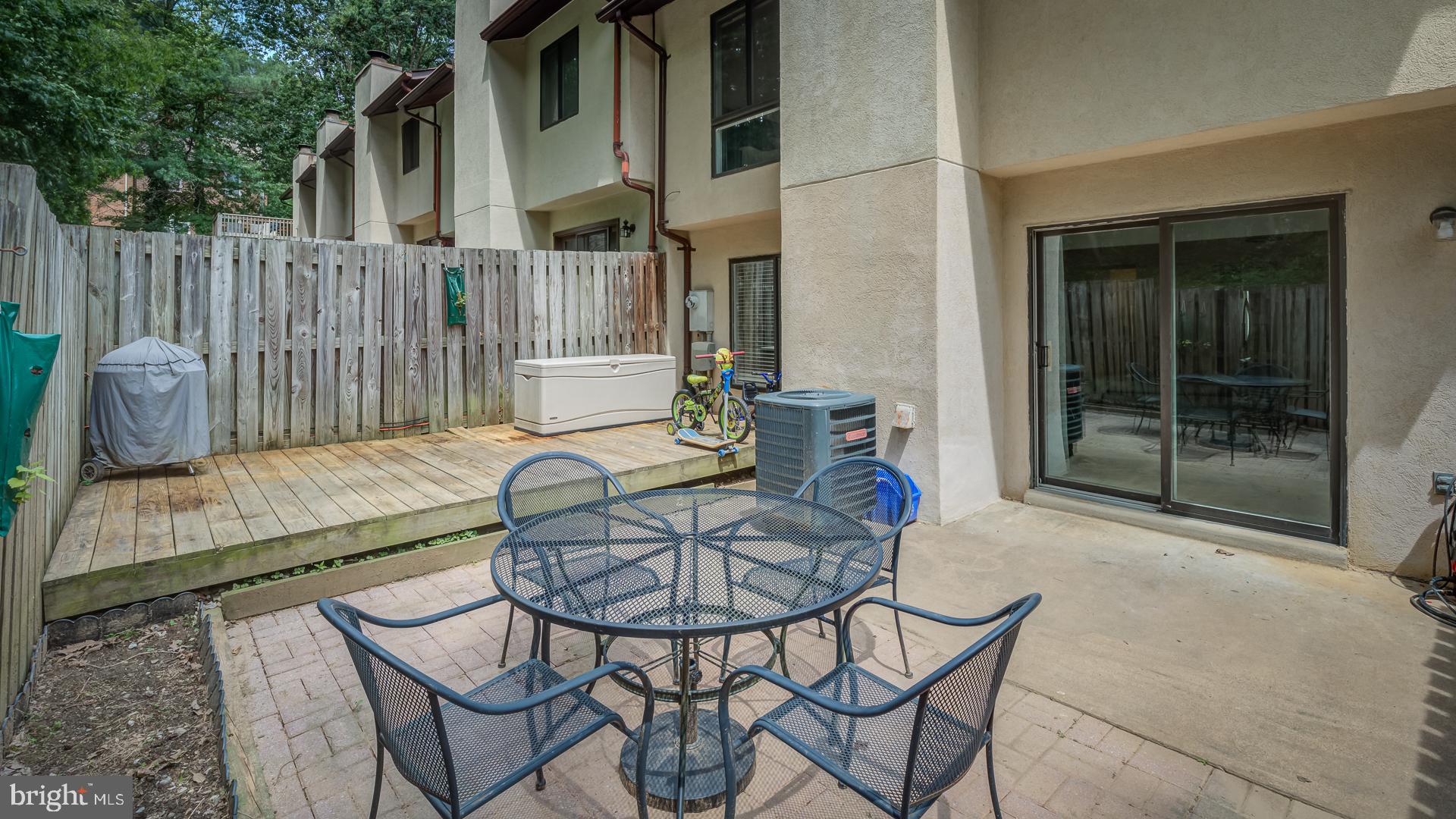 2318 Glade Bank Way Reston, VA 20191 - Photo 30 of 32