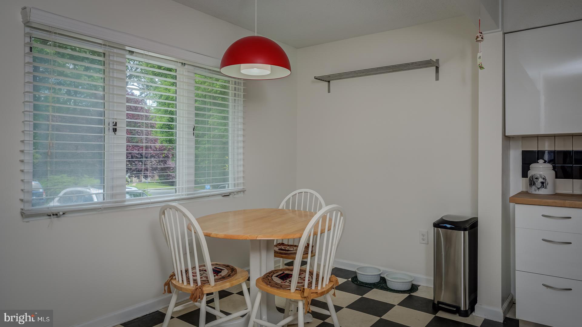 2318 Glade Bank Way Reston, VA 20191 - Photo 10 of 32