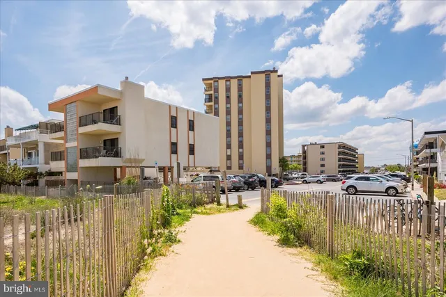 $299,900 | 7 136th Street, Unit N405, Ocean City, MD 21842