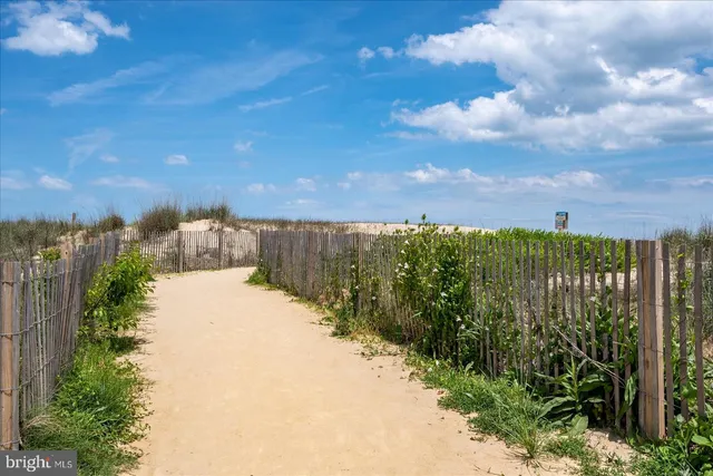 $299,900 | 7 136th Street, Unit N405, Ocean City, MD 21842