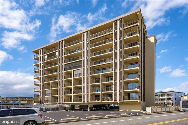 $299,900 | 7 136th Street, Unit N405, Ocean City, MD 21842