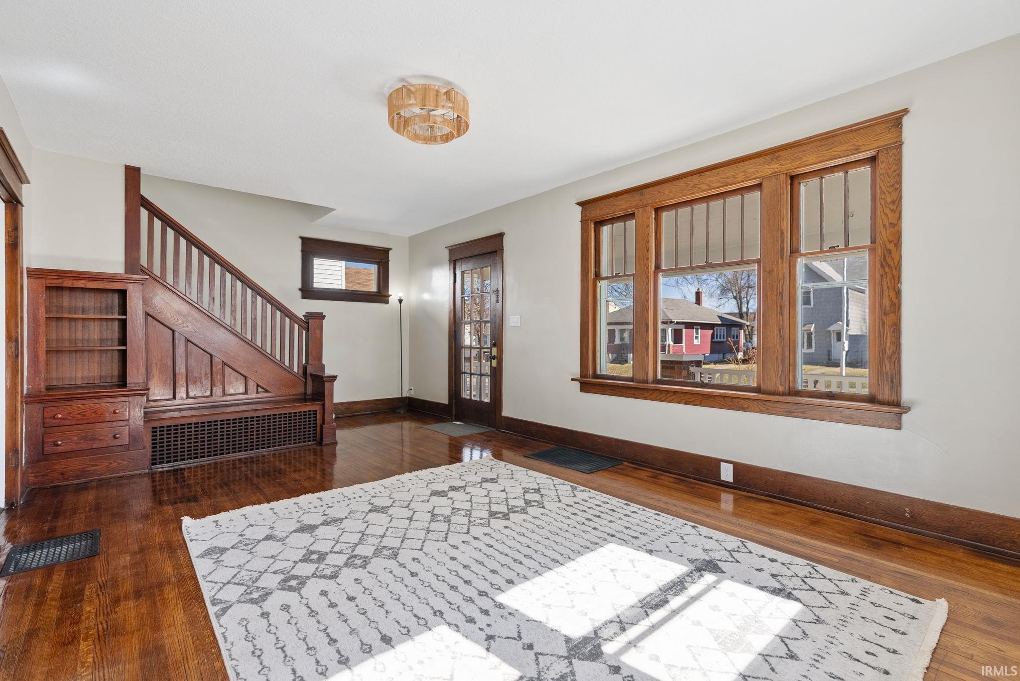 3606 South Harrison Street Fort Wayne, IN 46807 - Photo 3 of 33