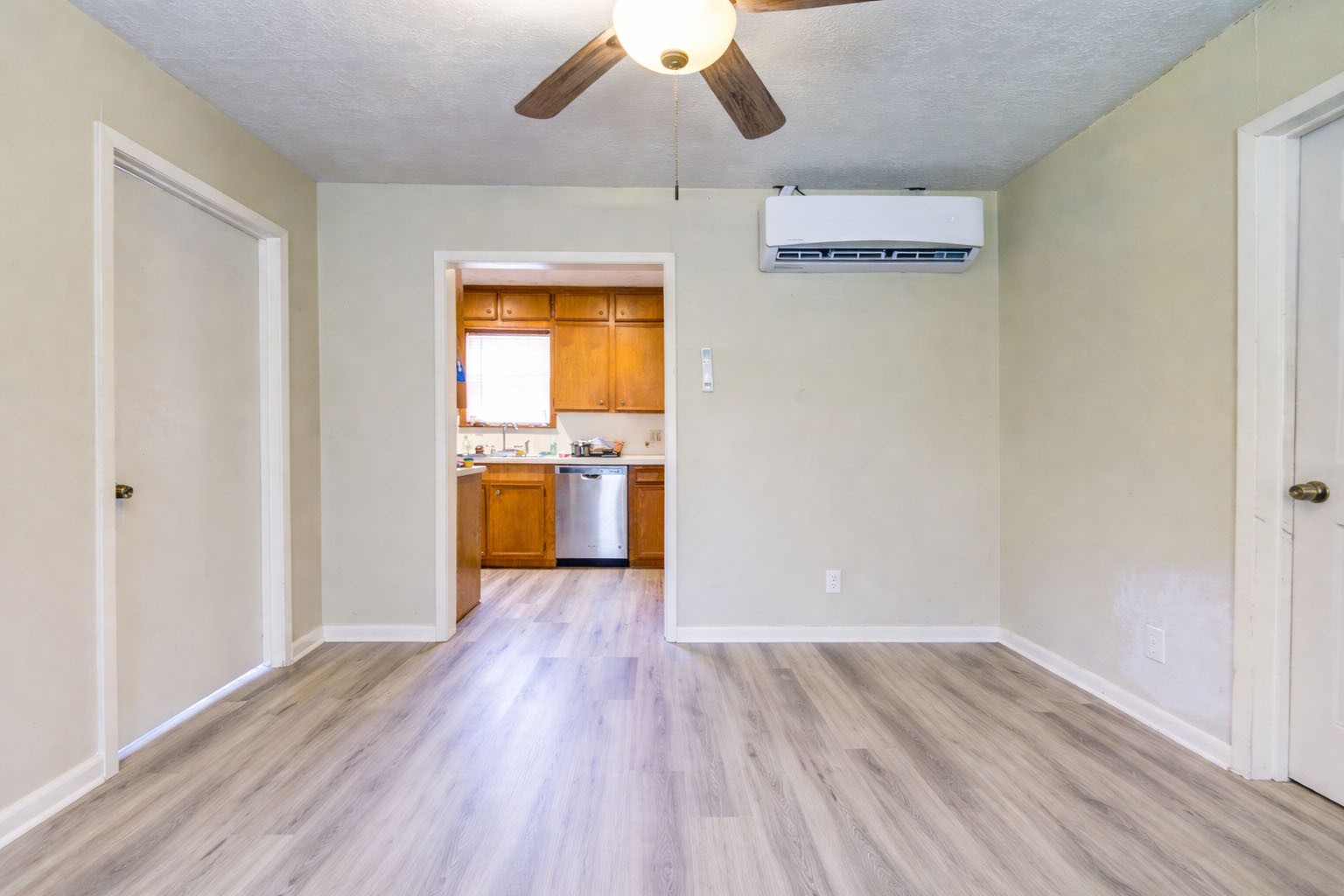 6387 Oak Knoll Road Montgomery, TX 77316 - Photo 16 of 41 AI Staged