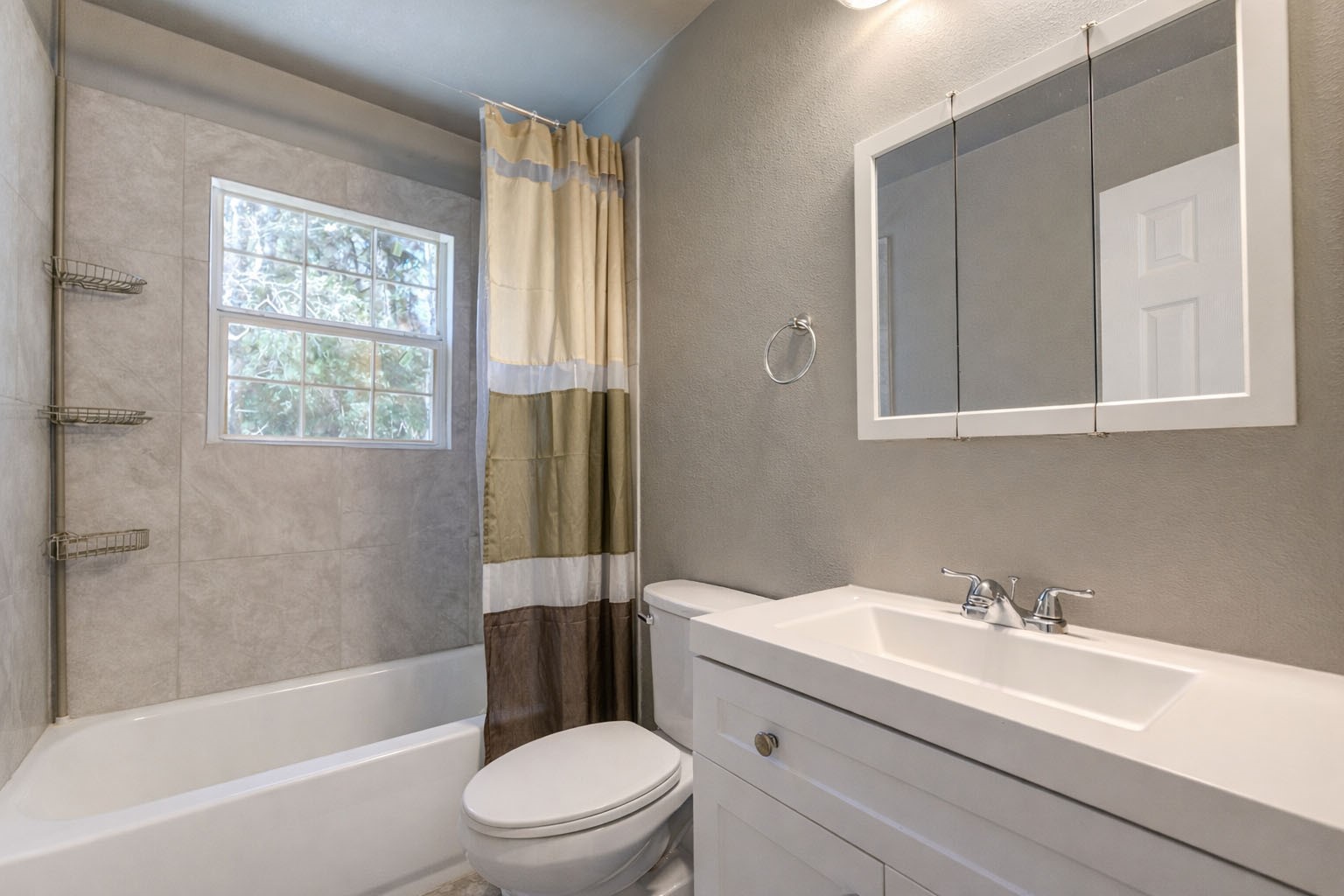 6387 Oak Knoll Road Montgomery, TX 77316 - Photo 31 of 41 AI Staged