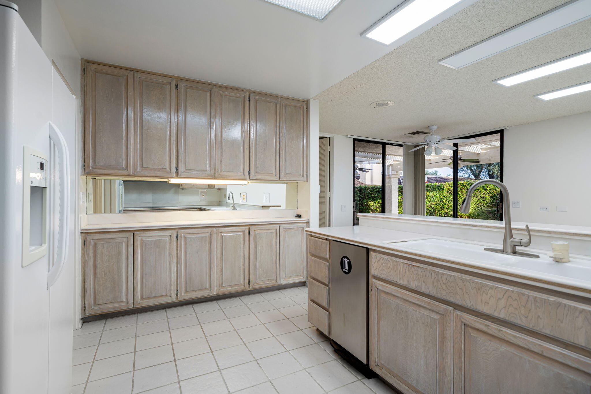 2 Clemson Street Rancho Mirage, CA 92270 - Photo 14 of 34 Kitchen Island