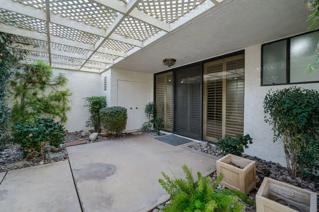 $718,000 | 2 Clemson Street, Rancho Mirage, CA 92270