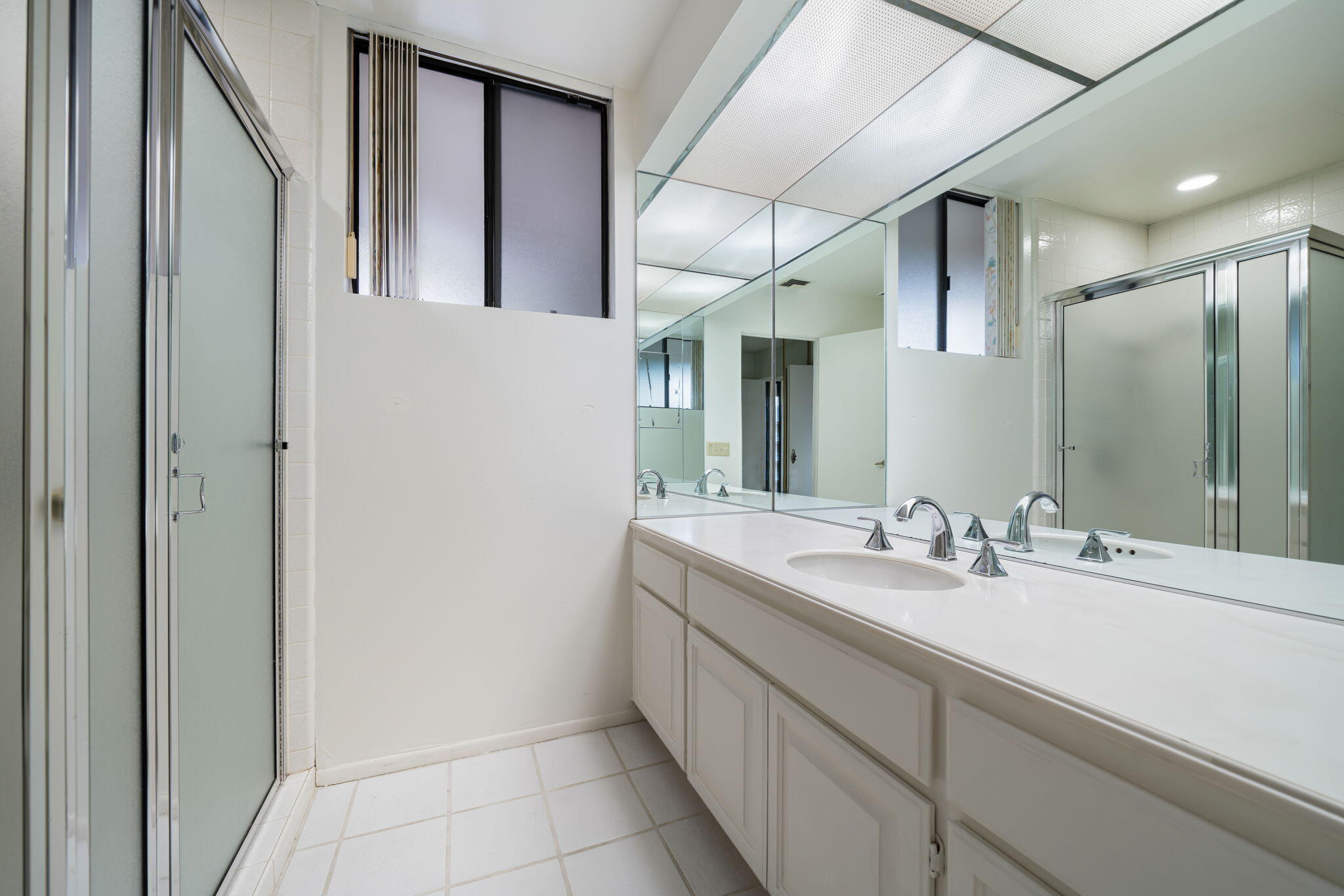 2 Clemson Street Rancho Mirage, CA 92270 - Photo 30 of 34 Guest Bath 2