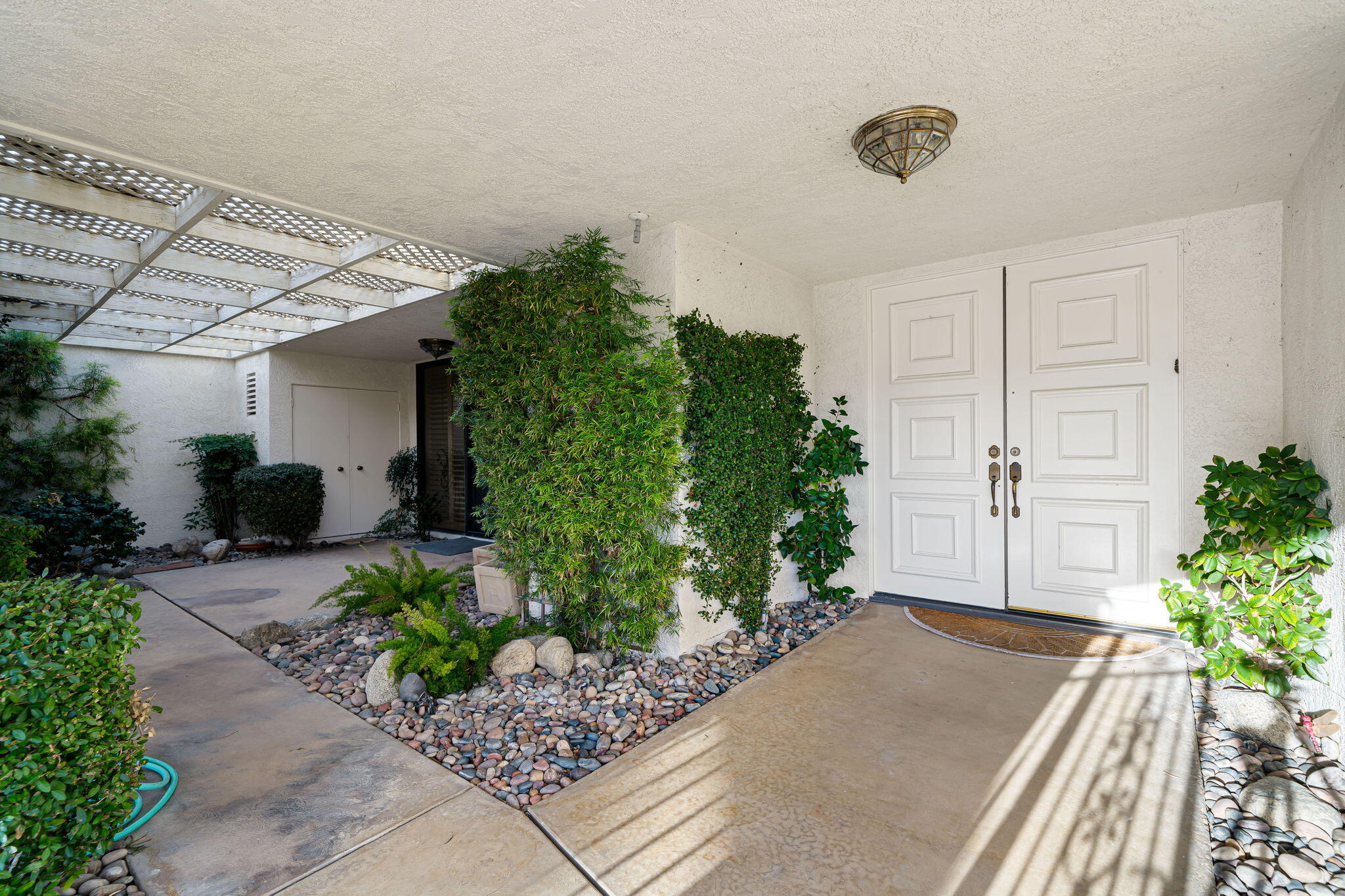 2 Clemson Street Rancho Mirage, CA 92270 - Photo 32 of 34 Courtyard