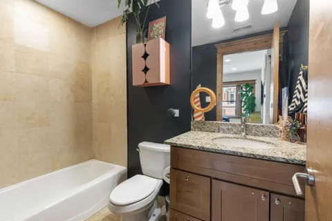 $580,000 | 1803 West Huron Street, Unit 2, Chicago, IL 60622