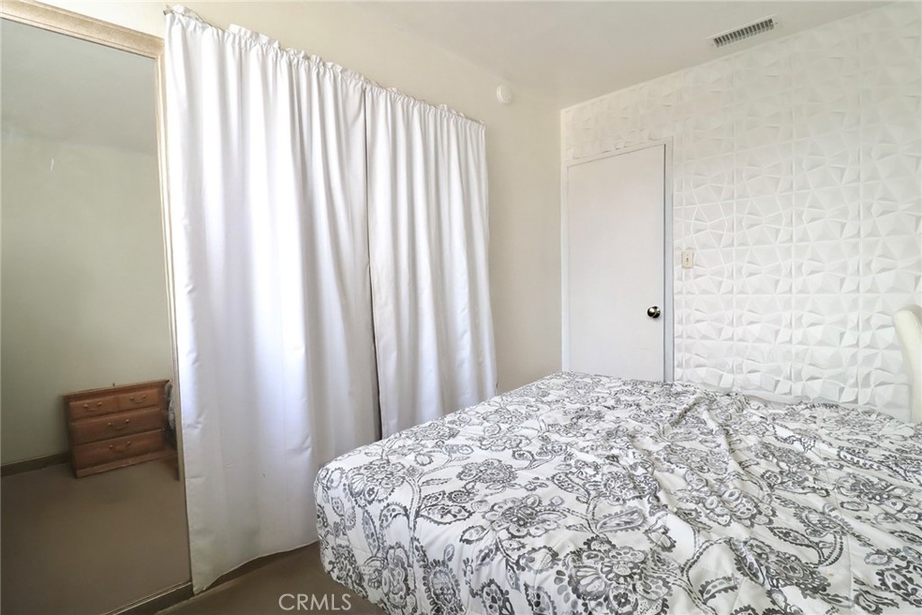 525 East 3rd Street Rialto, CA 92376 - Photo 11 of 21