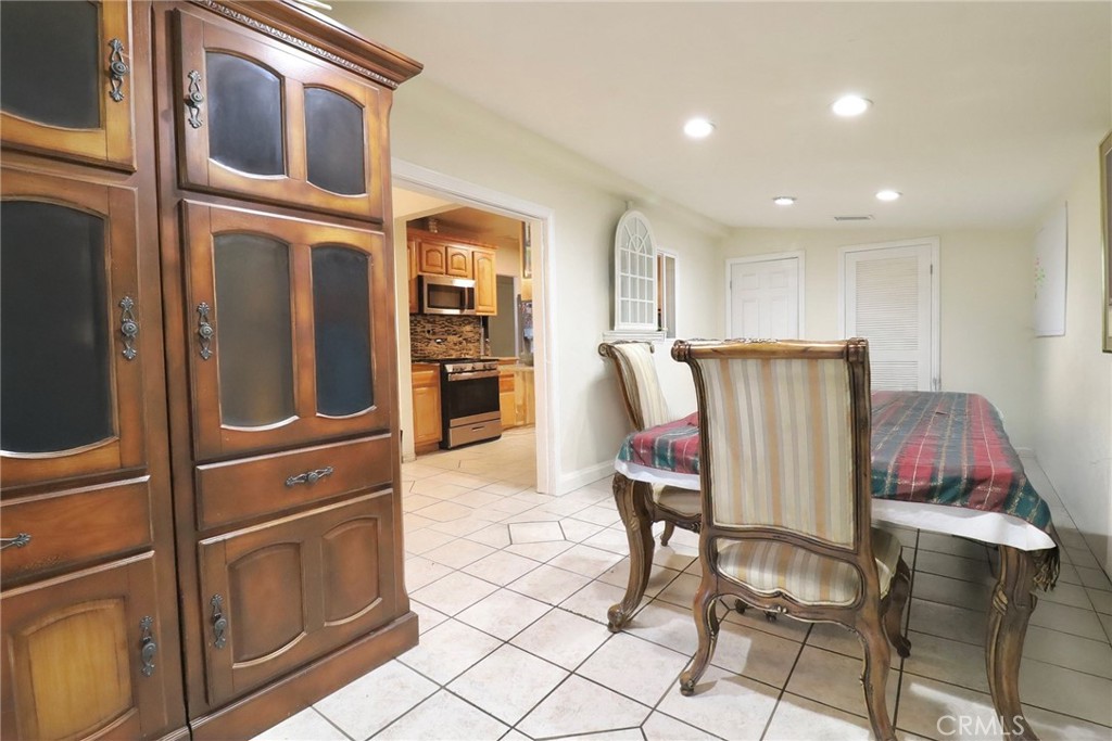 525 East 3rd Street Rialto, CA 92376 - Photo 12 of 21