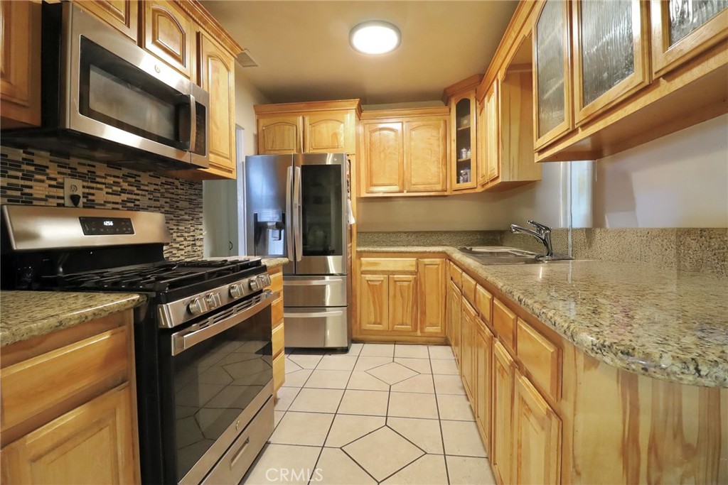 525 East 3rd Street Rialto, CA 92376 - Photo 14 of 21