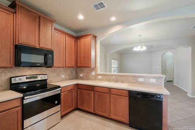 $1,900 | 10507 Weser Lane, Helotes, TX 78023