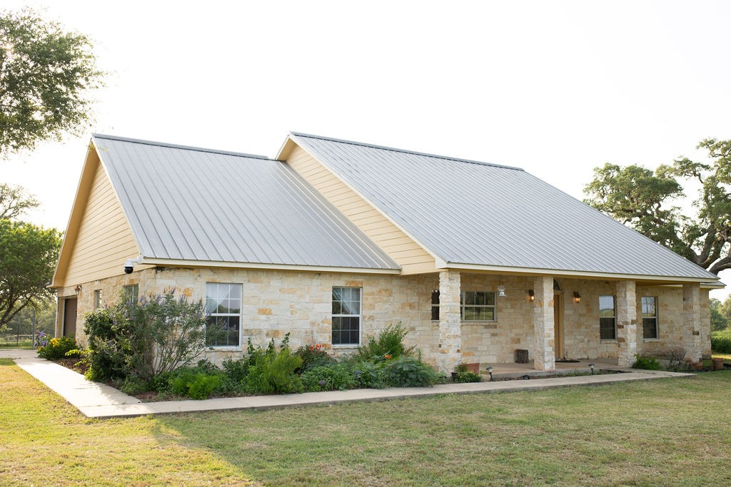 3240 Concrete-Edgar Road Cuero, TX 77954 - Photo 1 of 24 Gallery Image 1