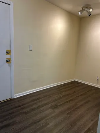 $174,900 | 1875 Tall Oaks Drive, Unit 3406, Aurora, IL 60505