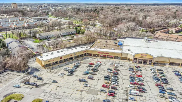 $4,800 | 1752 Willis Street, South Bend, IN 46637