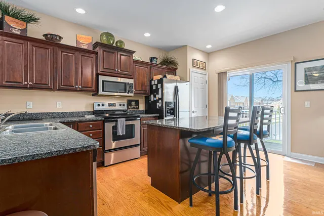 $4,800 | 1752 Willis Street, South Bend, IN 46637