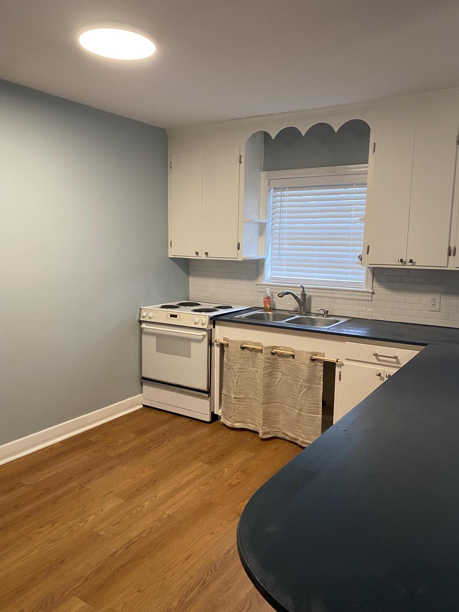 4520 Holmes Avenue, Unit B North Charleston, SC 29405 - Photo 4 of 11 IMG_9026