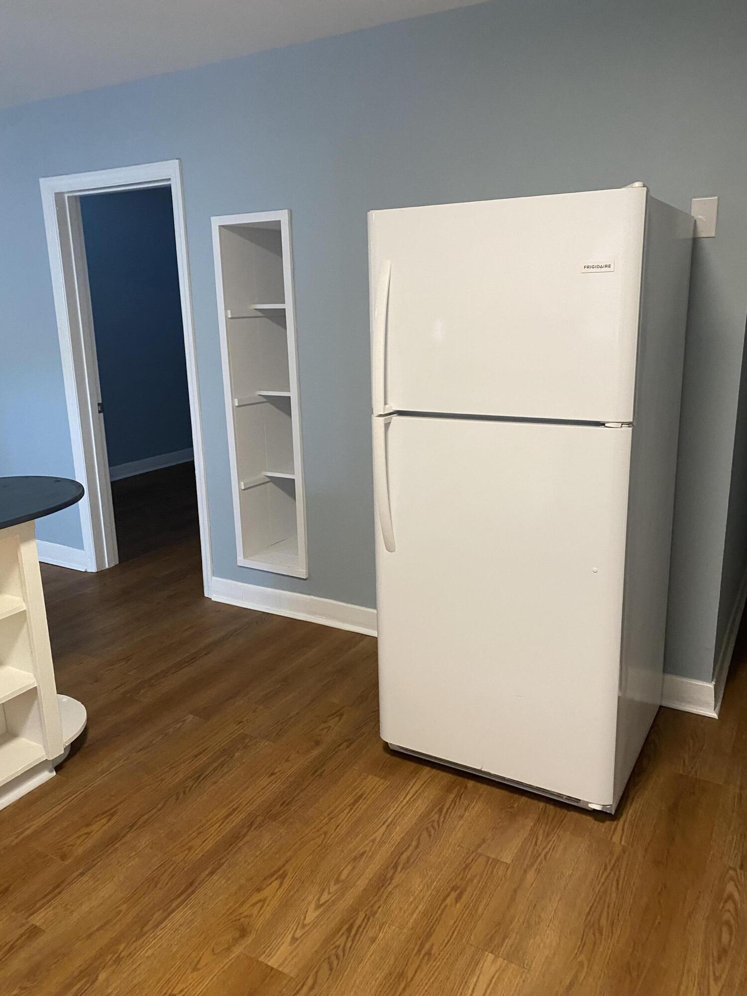 4520 Holmes Avenue, Unit B North Charleston, SC 29405 - Photo 5 of 11 IMG_9027