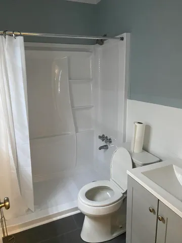 $1,200 | 4520 Holmes Avenue, Unit B, North Charleston, SC 29405